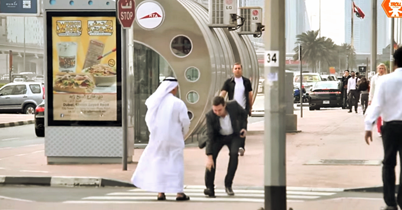 » Honesty Test: See How Dubai Residents React to a Man Dropping a Wallet